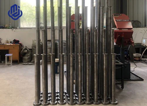 Potrubní tvarovky s titanovými přírubami